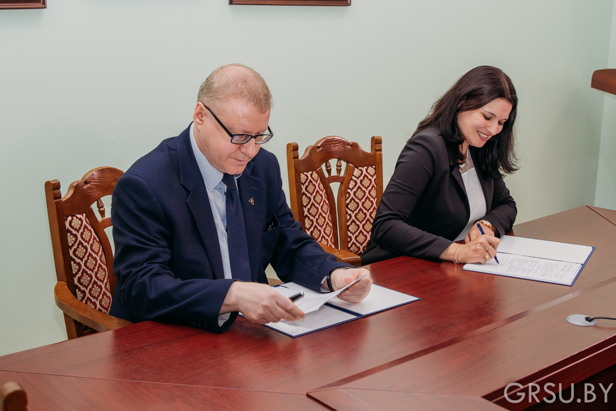 Договоры с тремя новыми резидентами Технопарка подписаны в ГрГУ имени Янки Купалы
