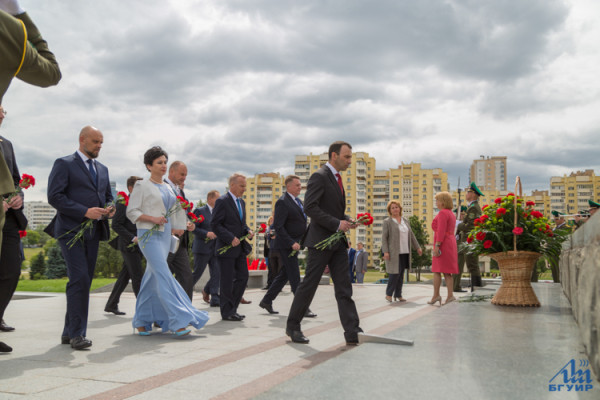 f2acf3c0-8f25-4331-a538-559bdbac4e1a_0