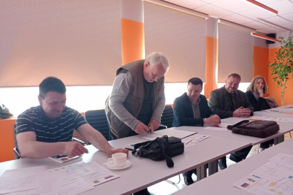 IMG-c587cbe0d8a023ded84ae81708994ea3-V