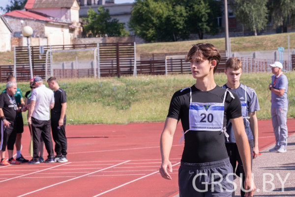 photo_5334560097478757264_y