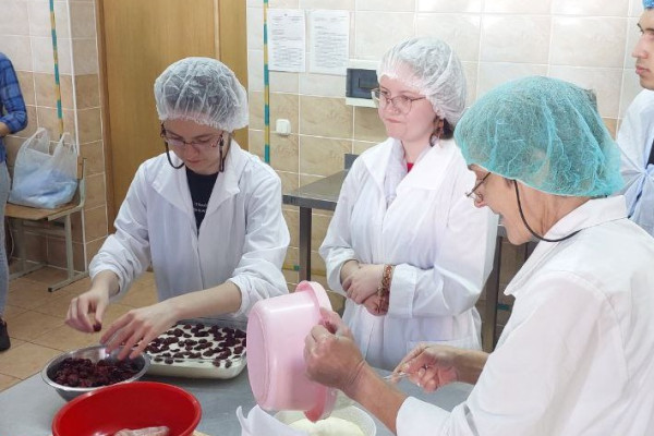 photo_5380030396550467223_y