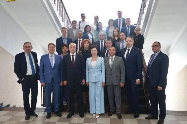 photo_5390972031895455638_y