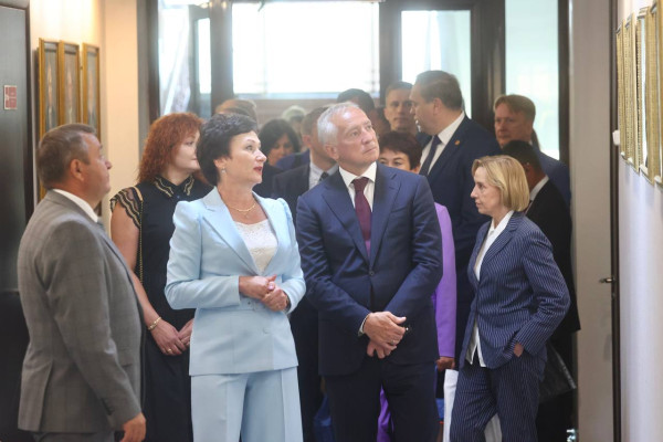 photo_5390972031895455639_y