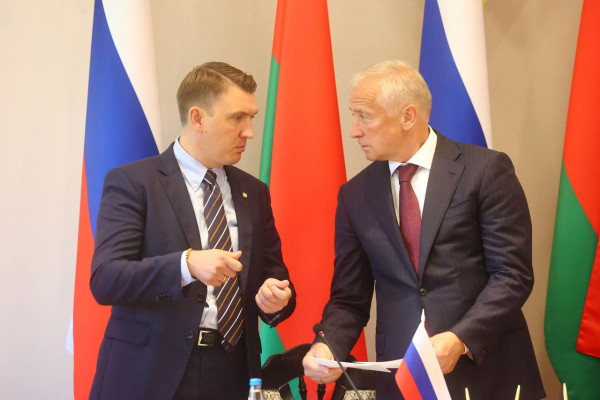 photo_5391270957324290712_y