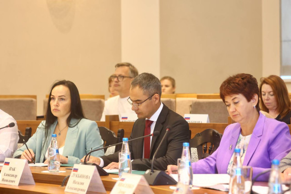 photo_5391369440924388214_y