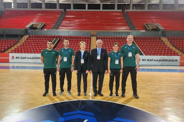 photo_5213435955237736461_y