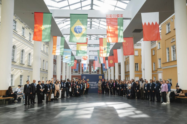 photo_5246990979943222483_y