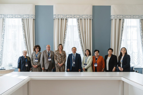 photo_5246990979943222485_y