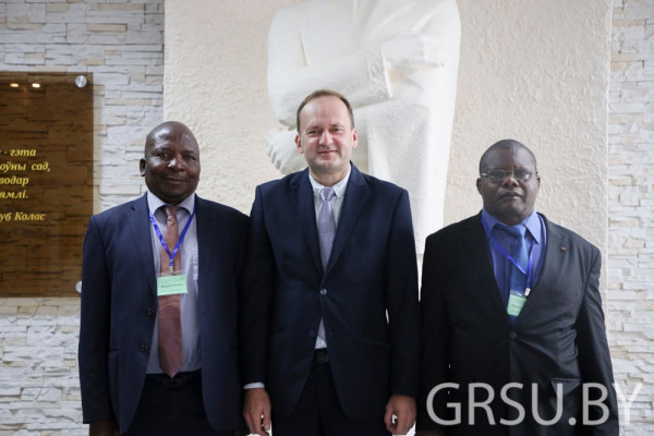 photo_5269425724434009797_y