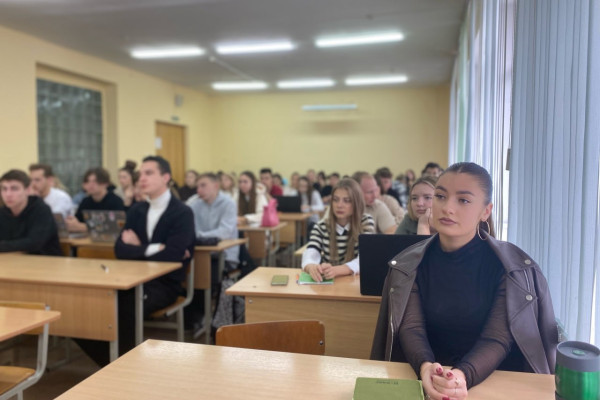 photo_5255832414935174781_y