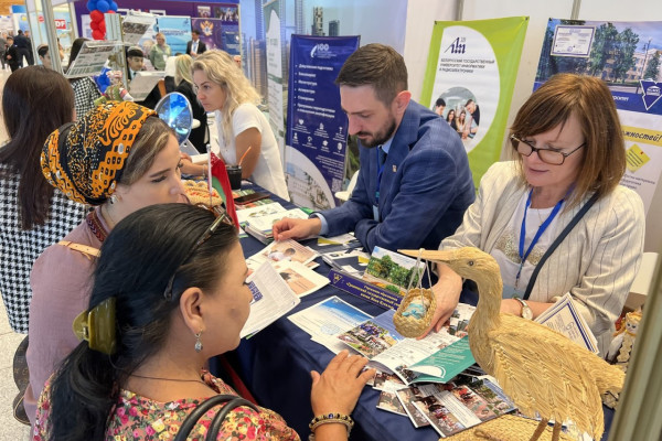 photo_5278750038304083391_y