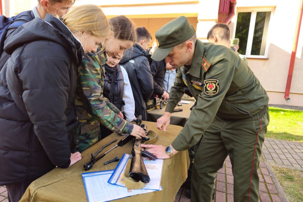 photo_5294487528621070039_y