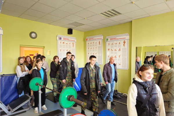 photo_5294487528621070041_y