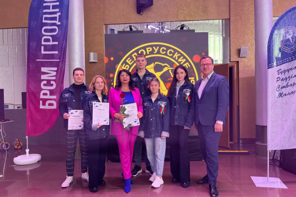 photo_5298507703909472257_y