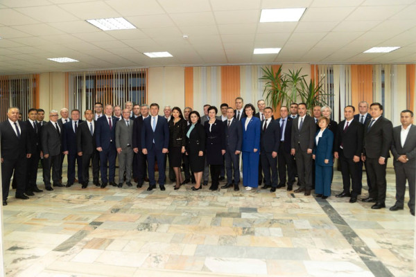 photo_5314548809759575777_y