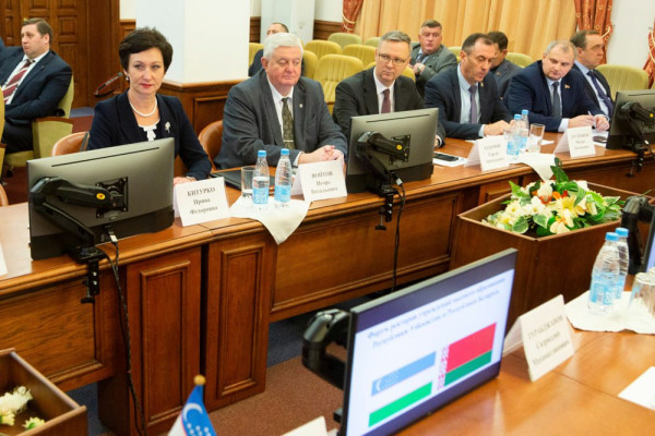 photo_5314548809759575779_y