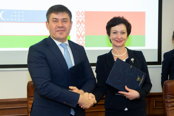 photo_5314548809759575783_y