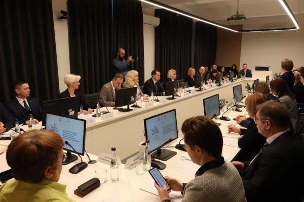 photo_5388560601032283844_y