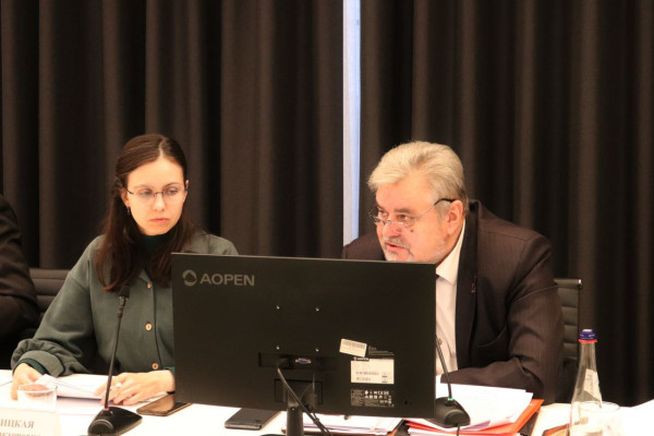 photo_5388560601032283855_y