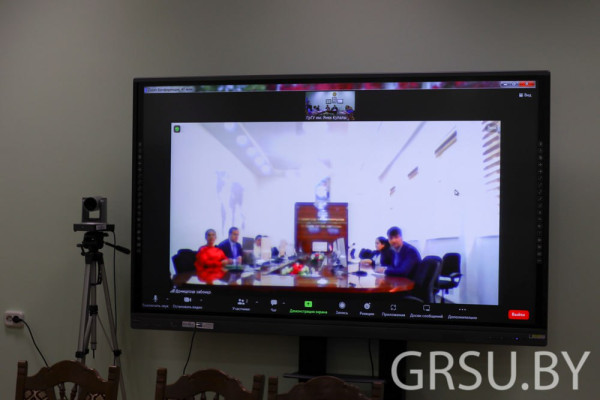 photo_5436327895858532739_y