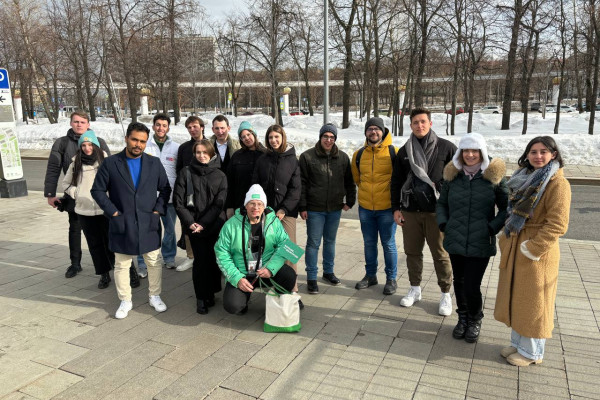 photo_5438480855589836354_y