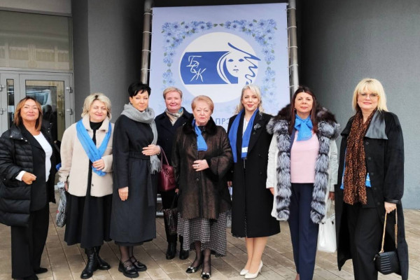 photo_5445264657649621205_y