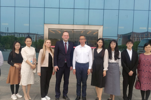 IMG-13ddf8f2d90b53e073681568fe691b5f-V