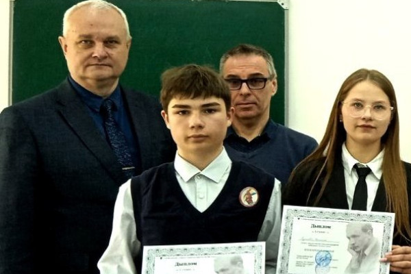 IMG-2210c7193044ef576f4f4ae3075d8096-V