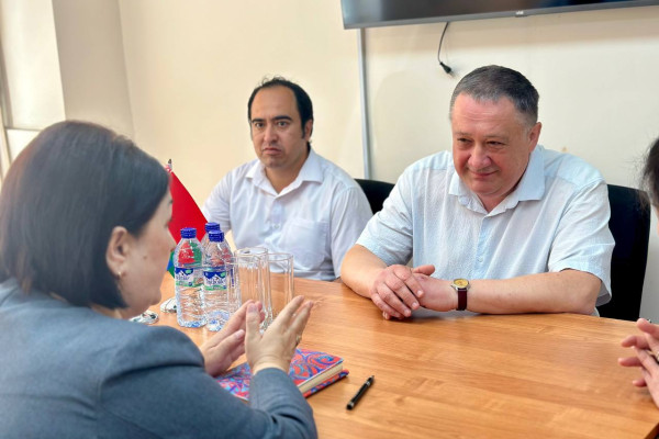 photo_5339148183407811538_y