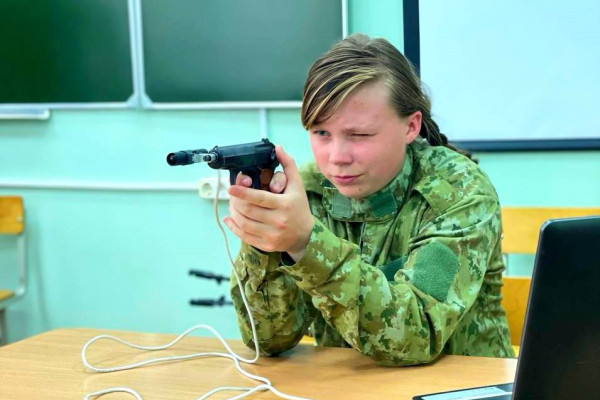 photo_5424591240592219700_y