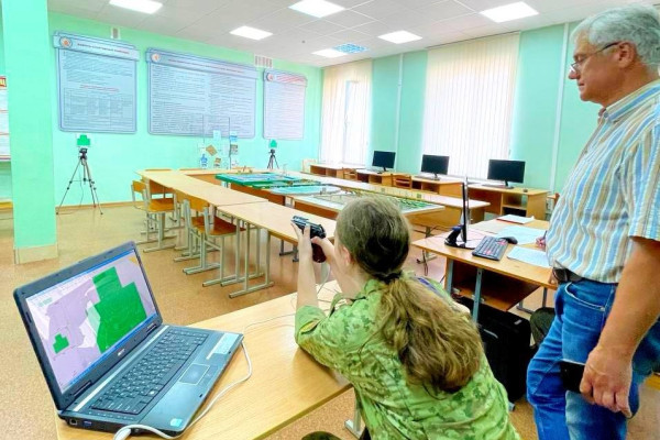 photo_5424591240592219702_y