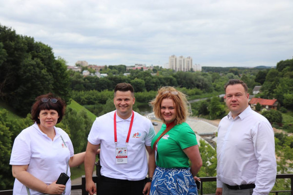 photo_5460753628273960549_y