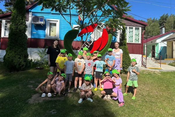 photo_5226912213992857054_y