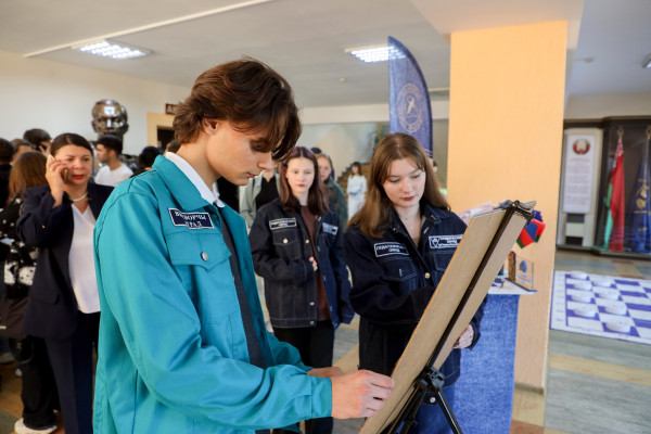 photo_5208593731798818674_w