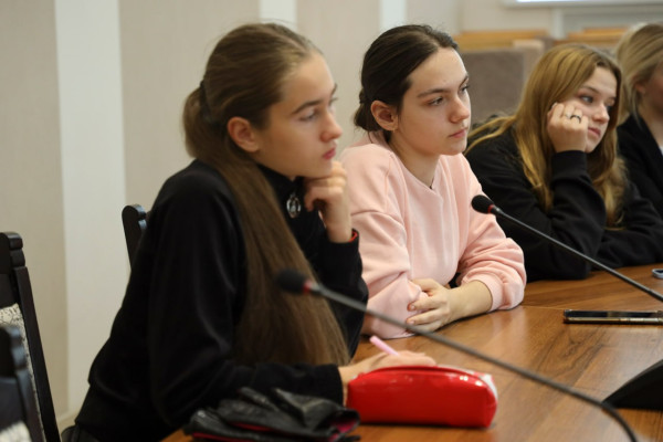 photo_5246778447781570604_y