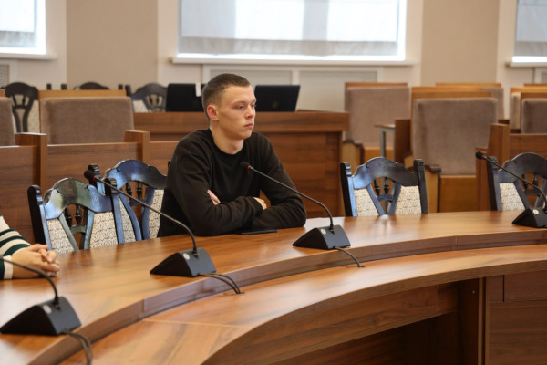 photo_5246778447781570605_y