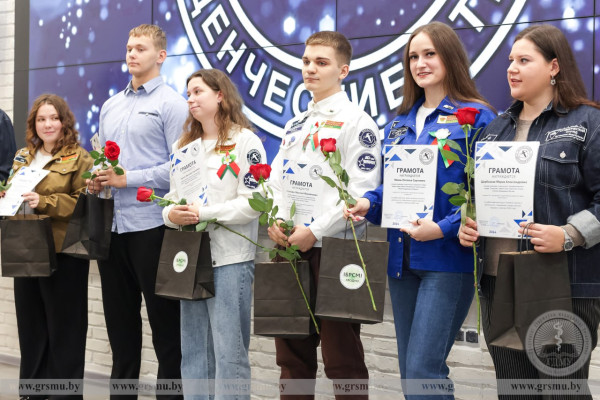 photo_5267354304656826764_y