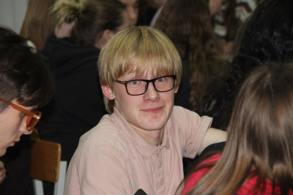 photo_5307497414057387357_y