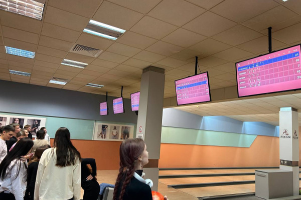 photo_5307497414057387382_y