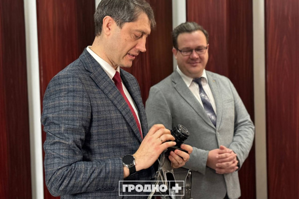 photo_5386672911366087566_y