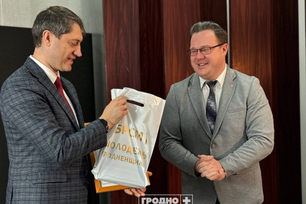 photo_5386672911366087569_y