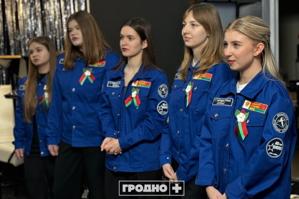 photo_5386694390497535772_y