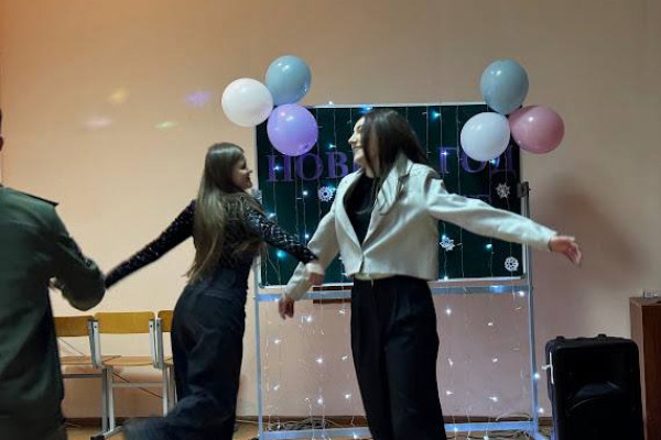 photo_5416029648489409965_x