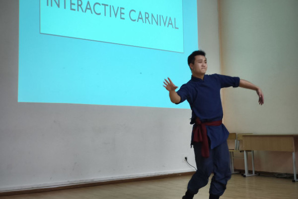 photo_5422820571604970139_y