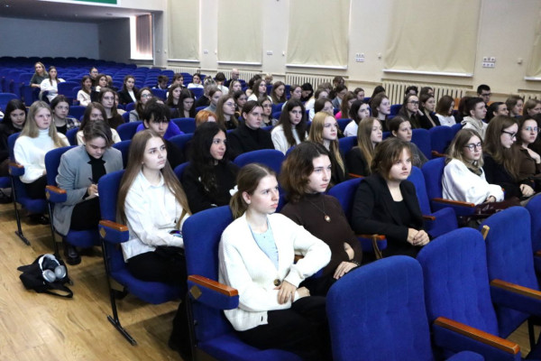 photo_5415939024679461647_y