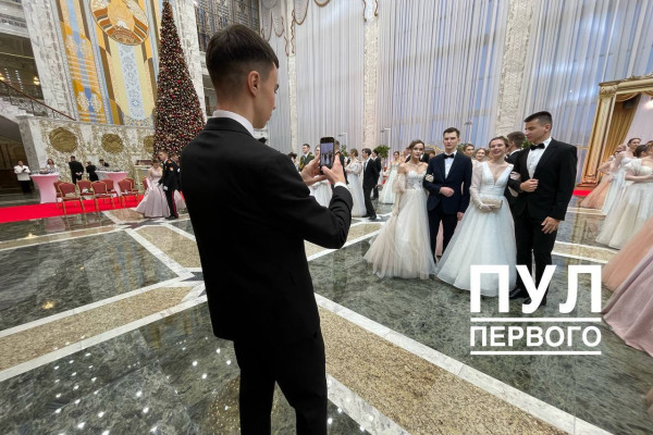 photo_5429433571405331176_y