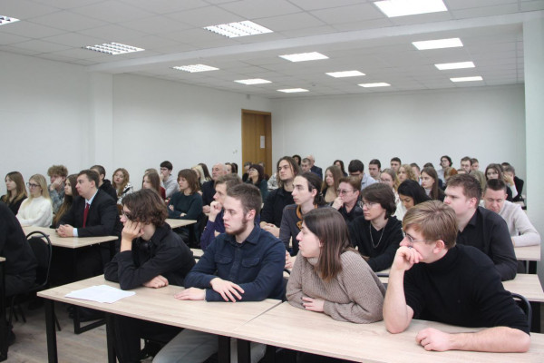 photo_5447118657592357385_y