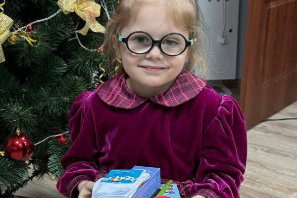 photo_5199685930972210812_y