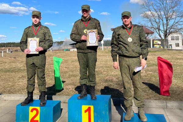 photo_5438325914644638366_y