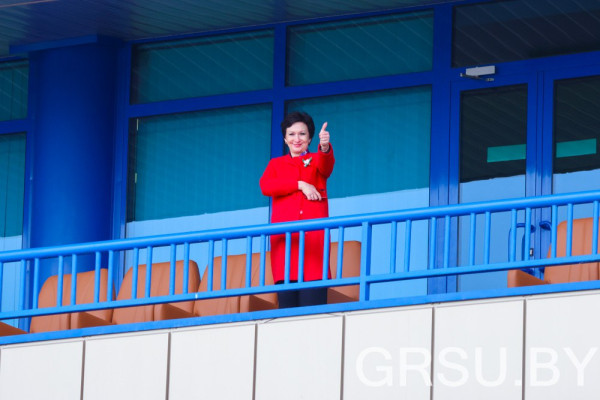 photo_5253836290229661307_y